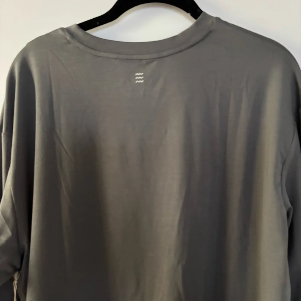 FREE FLY Women's Elevate Long Sleeve Tee Size L in Smoke Gray NWT - Picture 4 of 12